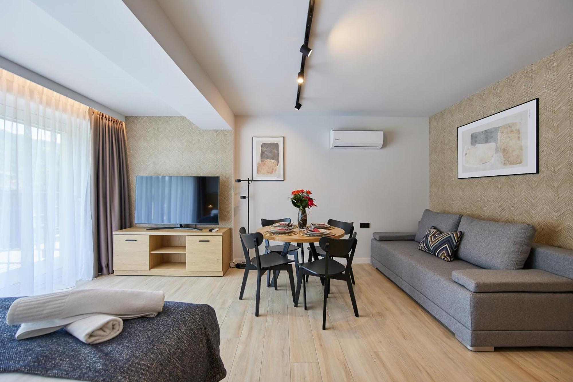 Everest Apartamenty שצ'צ'ירק מראה חיצוני תמונה